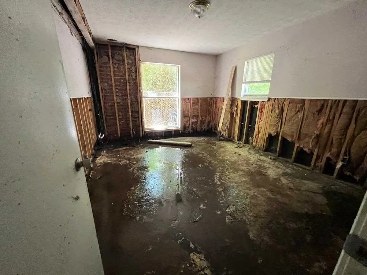 Water Damage Restoration services in Sawmills, NC